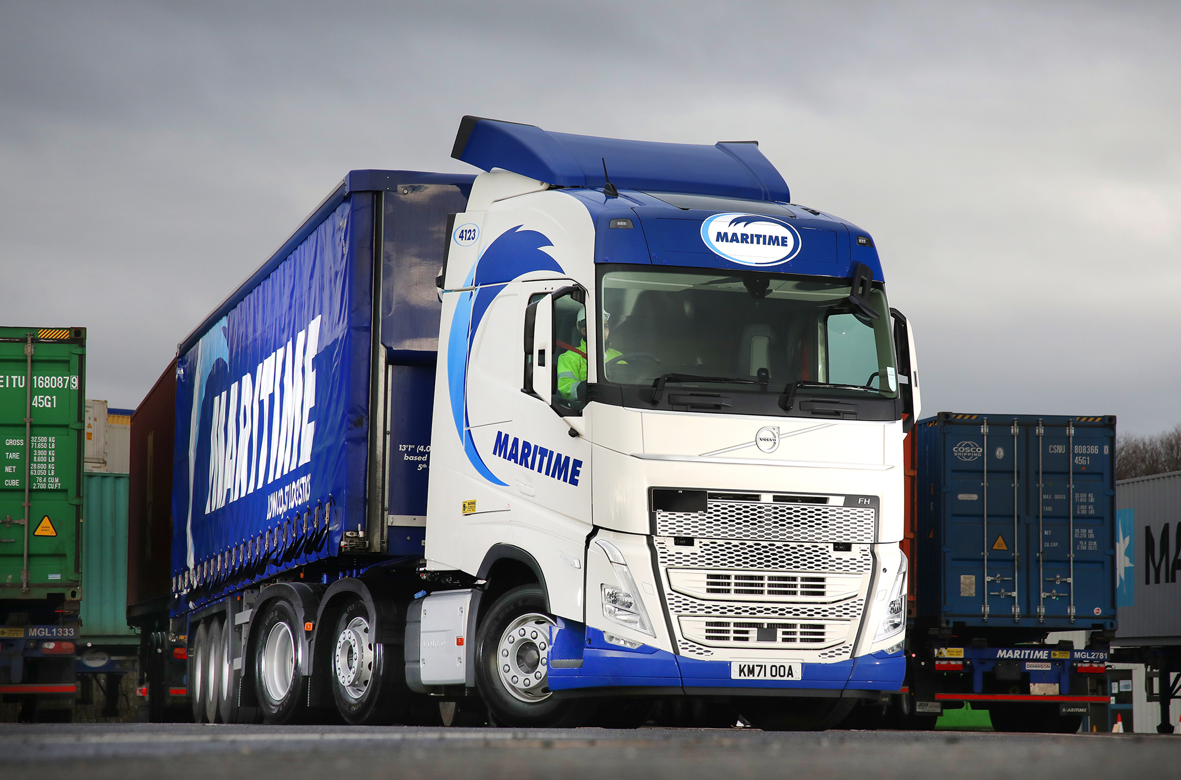 Volvo Trucks orders and deliveries rise in Q3 despite supply constraints -  FreightWaves