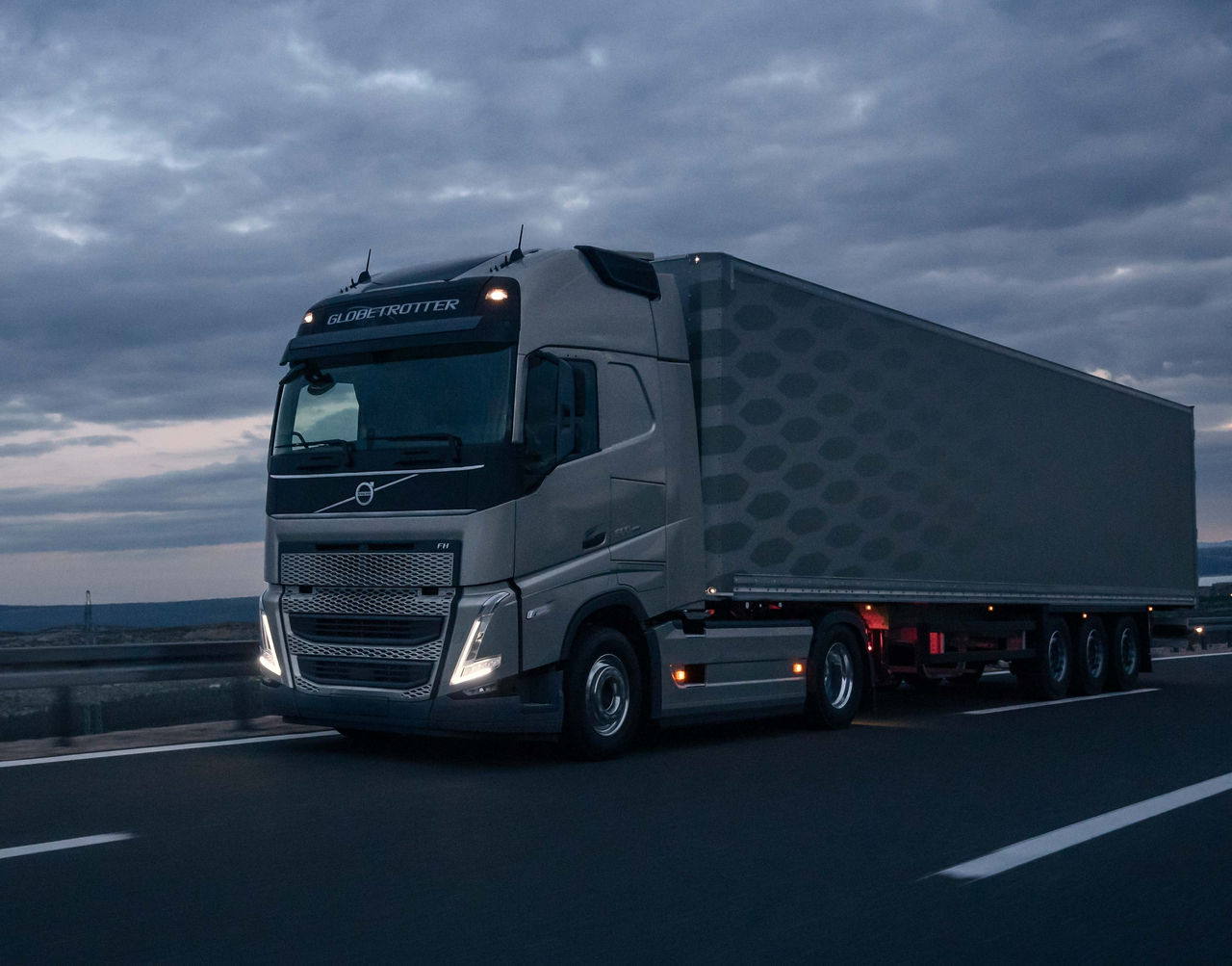 Volvo Fh The Long Haul Truck Volvo Trucks